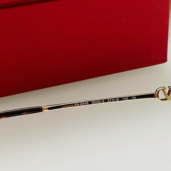 NWT Valentino 2043 - 3003/2 Chain Sunglasses - Picture 10 of 11